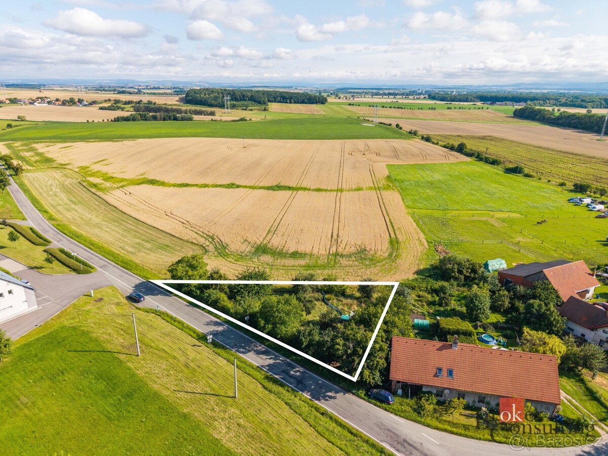 Prodej, pozemky/bydlení, 1048 m2, Vysoký Újezd , Hradec Král