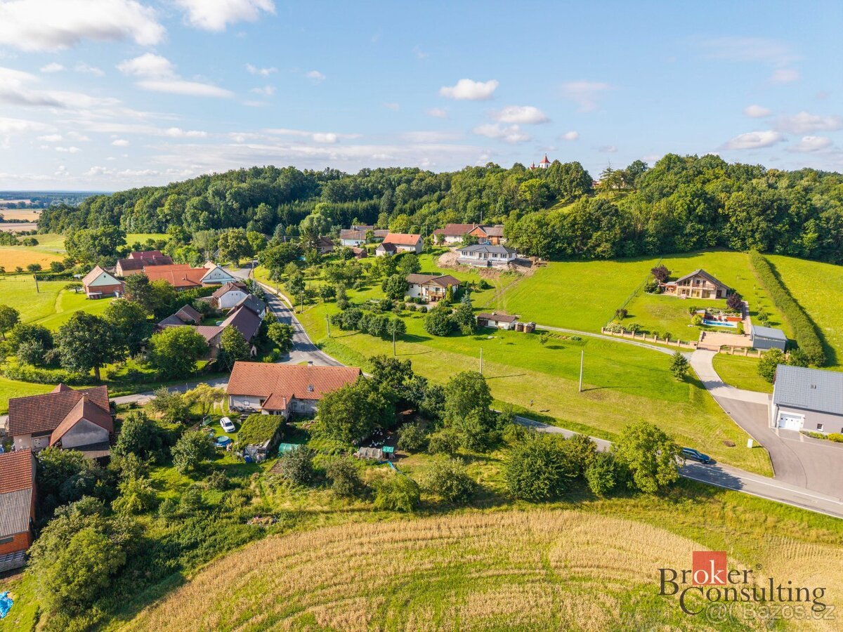 Prodej, pozemky/bydlení, 1048 m2, Vysoký Újezd , Hradec Král