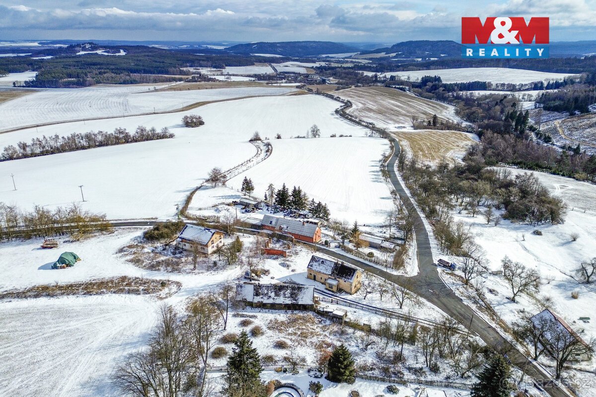 Prodej pozemku k bydlení, 817 m² + 295 m² Bezvěrov, Služetín