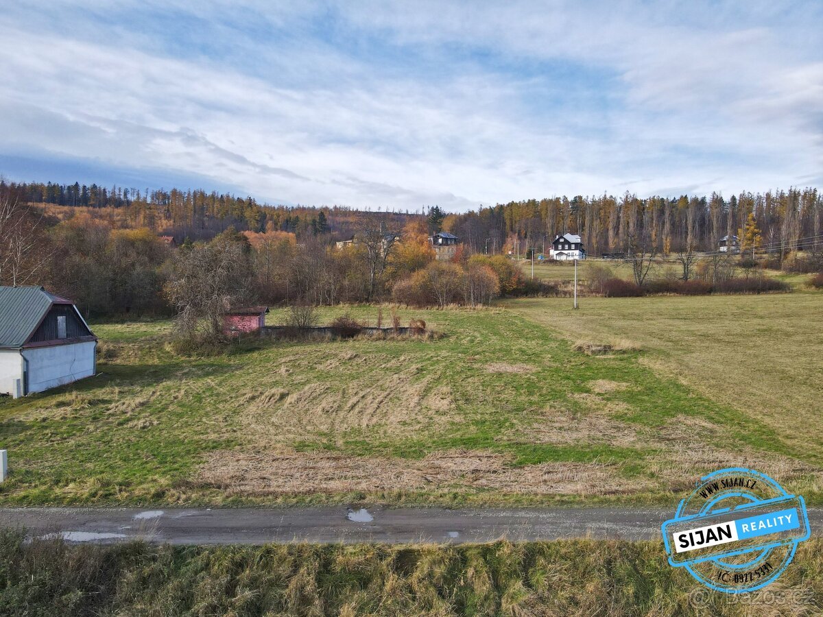 Prodej stavebního pozemku 3 681 m², Město Albrechtice