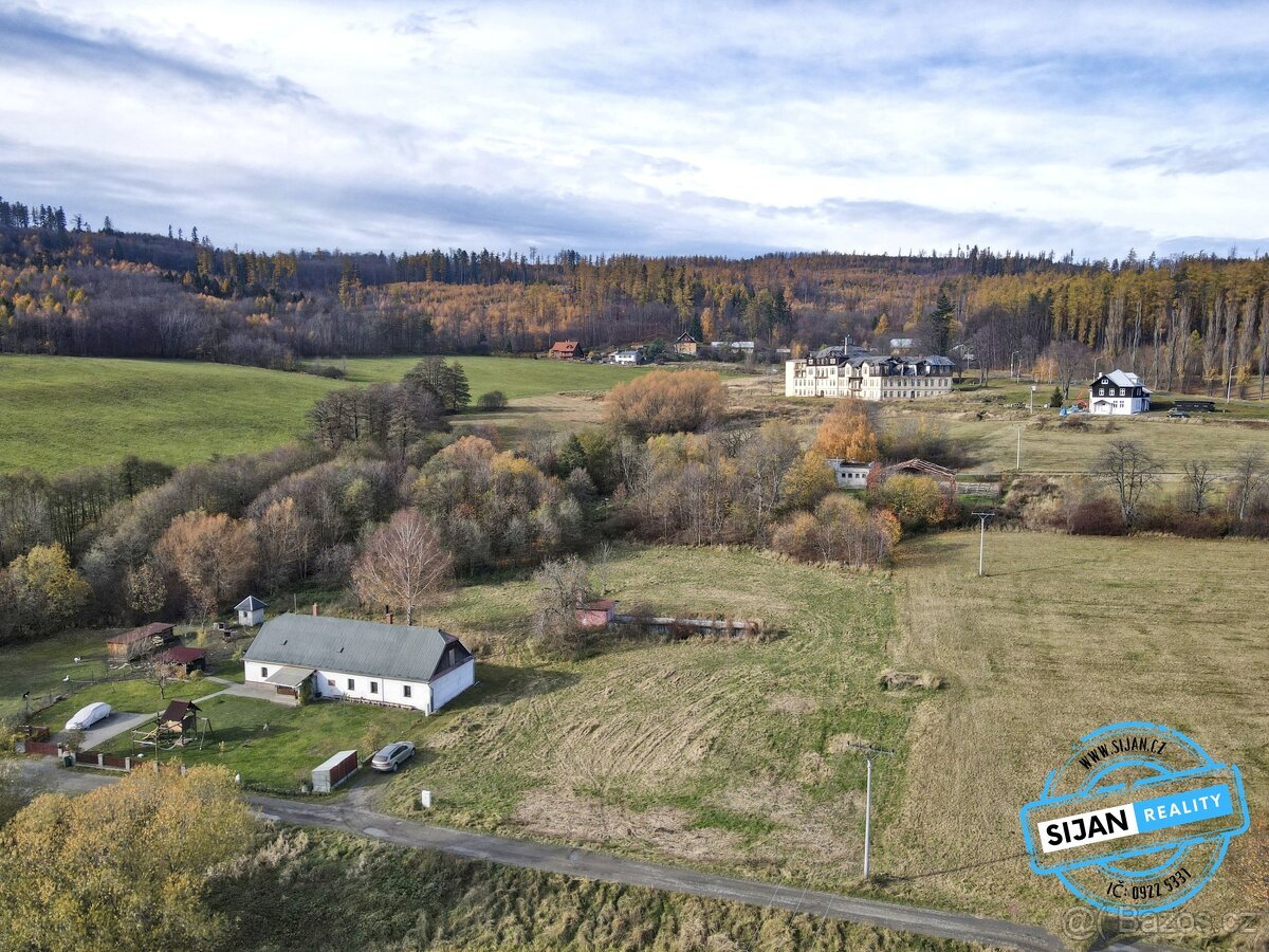 Prodej stavebního pozemku 3 681 m², Město Albrechtice