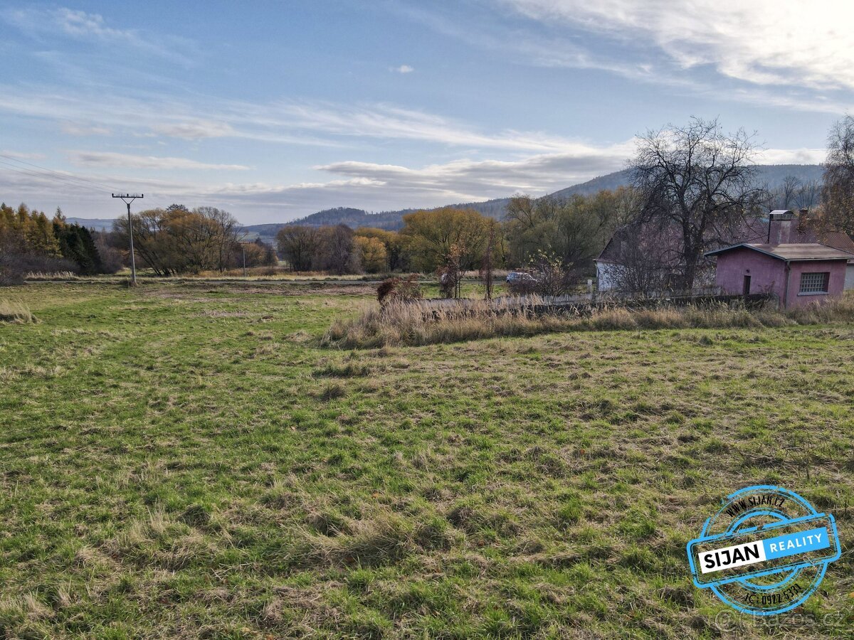 Prodej stavebního pozemku 3 681 m², Město Albrechtice