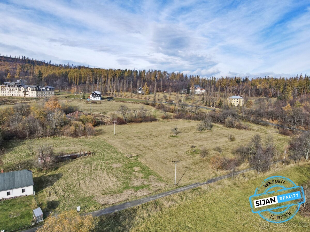 Prodej stavebního pozemku 3 681 m², Město Albrechtice