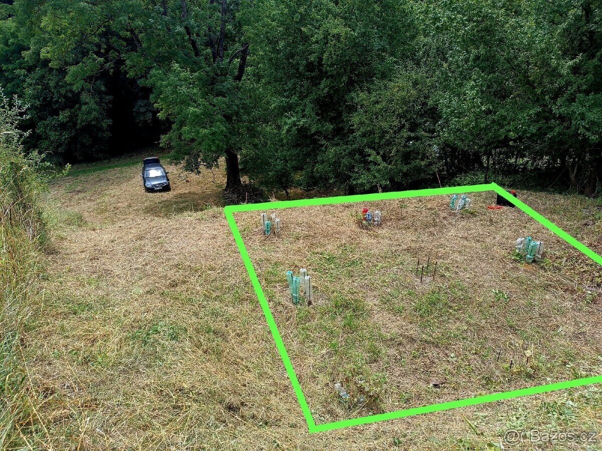 Prodám zahradu 2216 m2, možnost stavby, Kudlovice-dolina