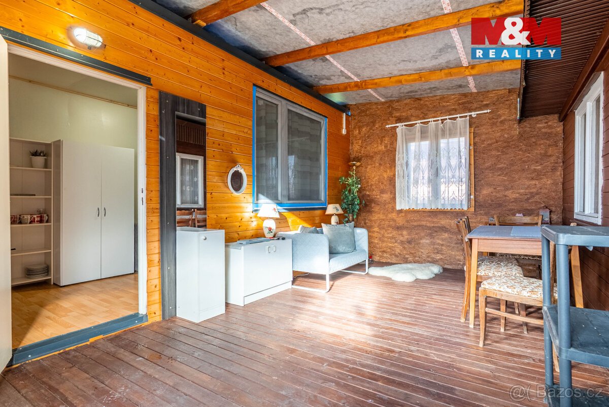 Prodej pozemku k bydlení, 885 m², Jíkev