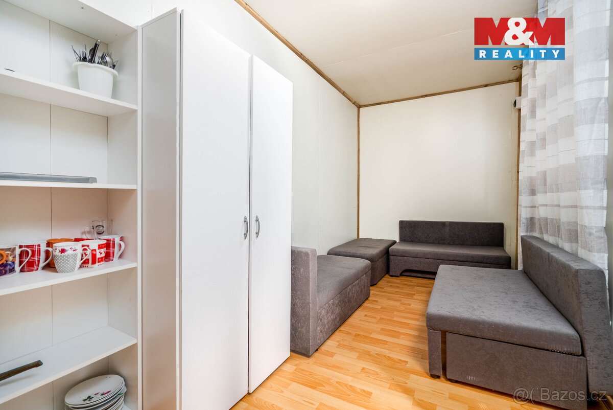 Prodej pozemku k bydlení, 885 m², Jíkev