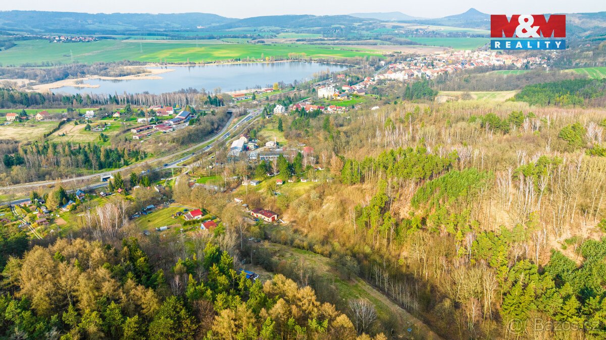 Prodej pozemku + 2 plochy k zástavbě, 10875 m², Úštěk