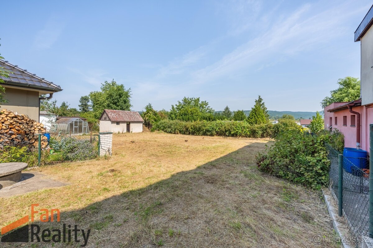 Prodej stavebního pozemku 692m2 v Praze Řevnicích