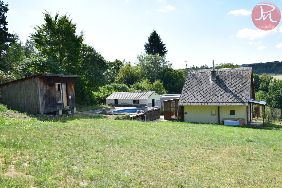 Prodej stavebního pozemku 1028m² v obci Dolní Lhota