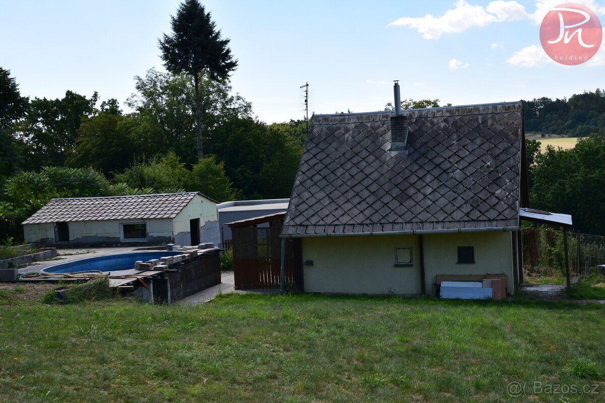 Prodej stavebního pozemku 1028m² v obci Dolní Lhota