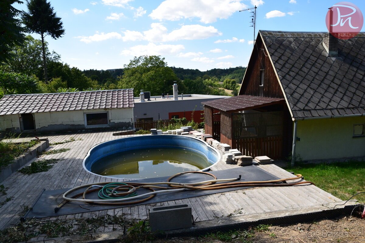 Prodej stavebního pozemku 1028m² v obci Dolní Lhota