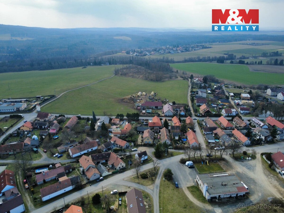 Prodej pozemku k bydlení, 801 m², Mokrovraty