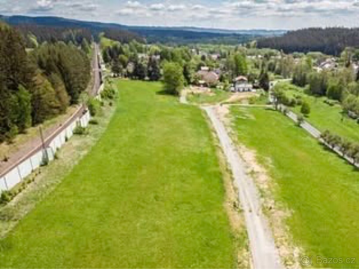 Prodej pozemků (možnost výstavby RD)