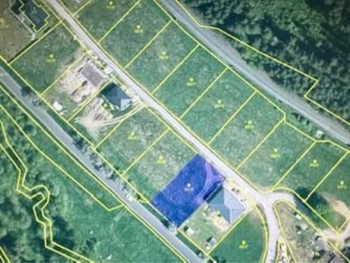 Prodej pozemků (možnost výstavby RD)