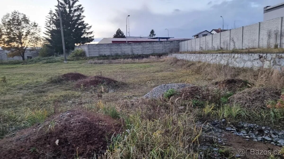 Prodej stavebního pozemku 2950 m²