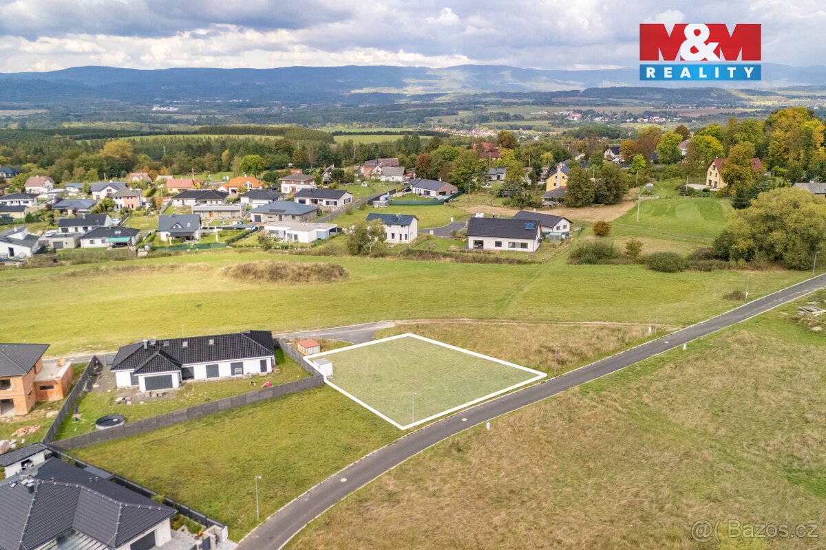 Prodej pozemku k bydlení, 883 m², Hory