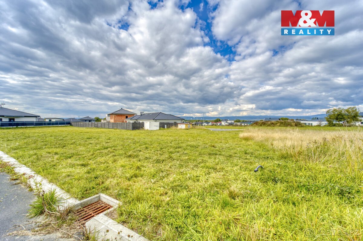 Prodej pozemku k bydlení, 883 m², Hory