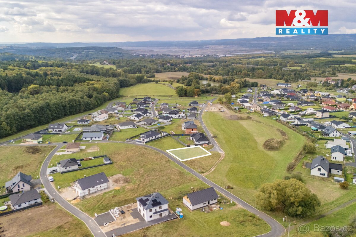 Prodej pozemku k bydlení, 883 m², Hory