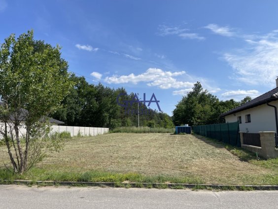 Dubňany - Pozemek u lesa se stavebním povolením - 781m2