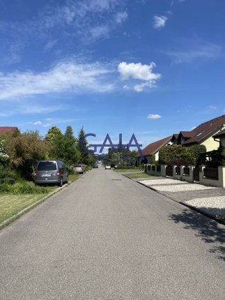 Dubňany - Pozemek u lesa se stavebním povolením - 781m2