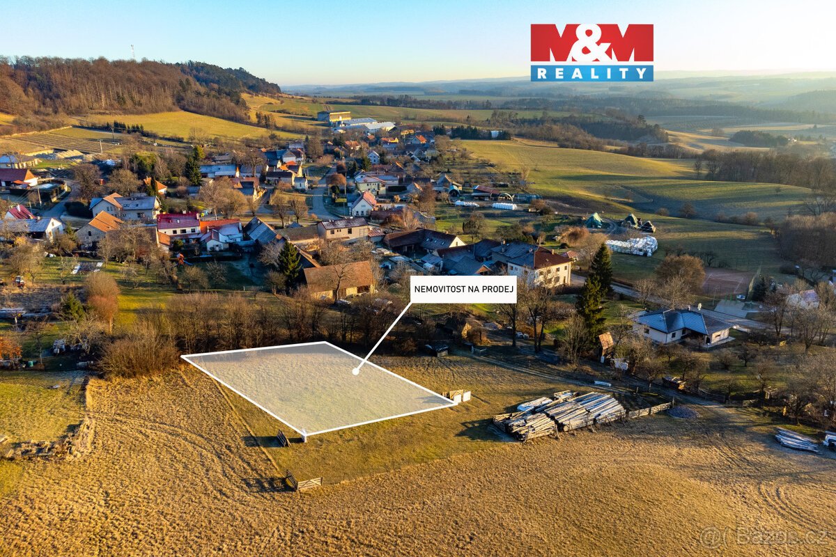 Prodej pozemku k bydlení v Střemošicích