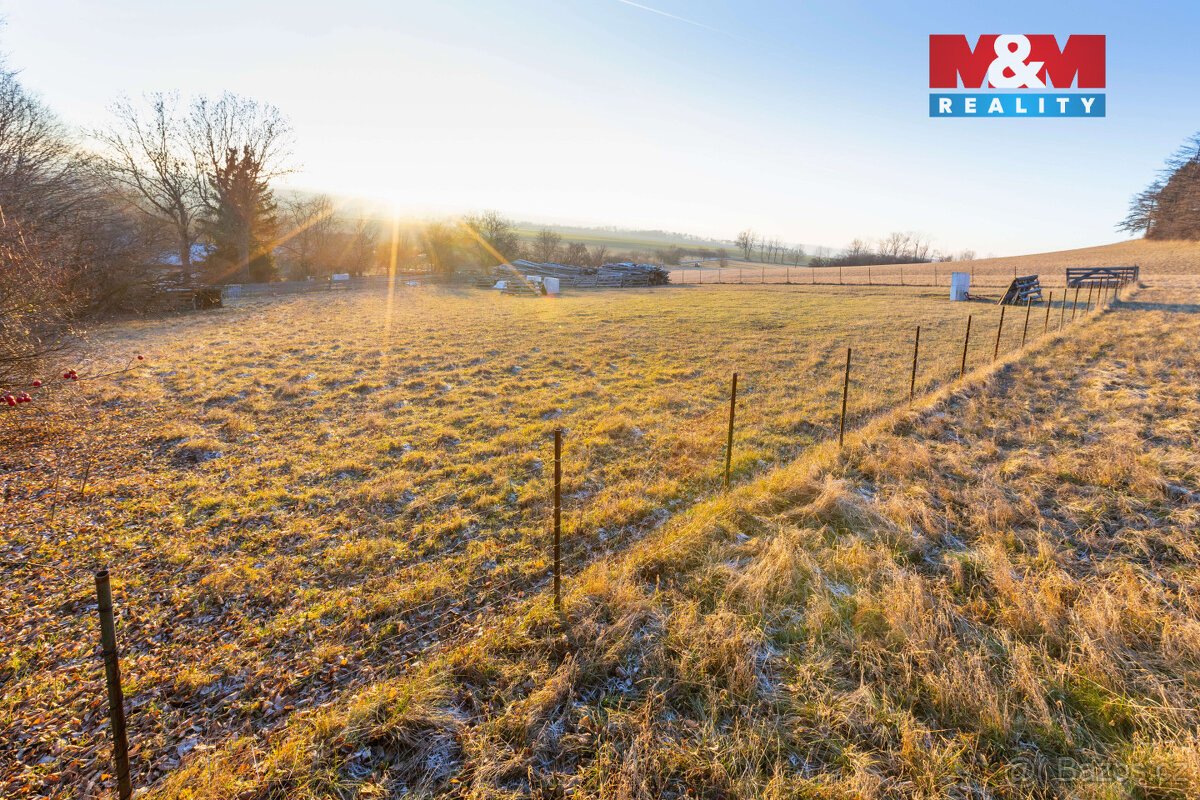 Prodej pozemku k bydlení v Střemošicích