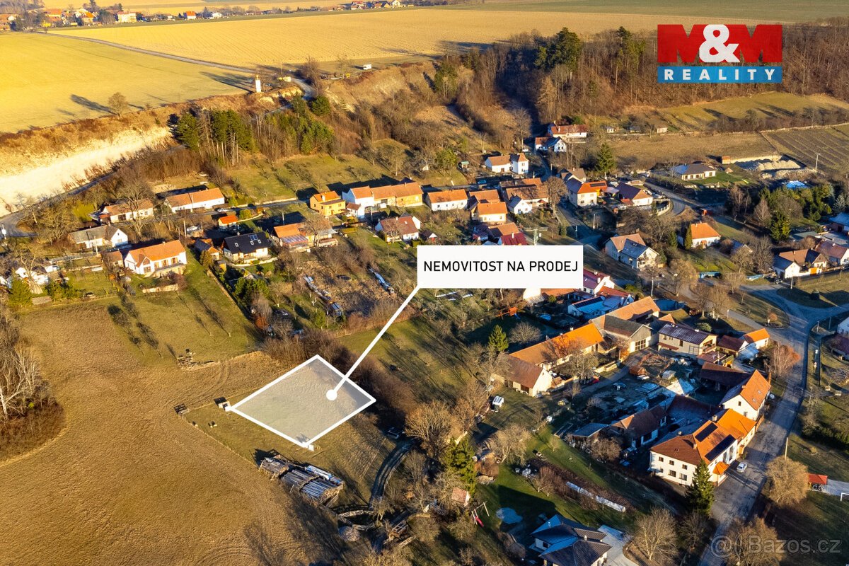 Prodej pozemku k bydlení v Střemošicích