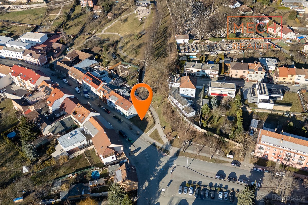 Prodej stavebního pozemku 179m2