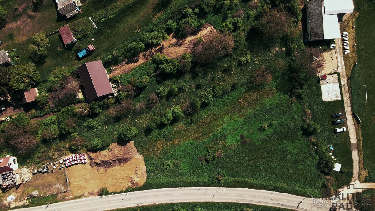 Prodej stavebního pozemku 861,5 m2 v Kyjově-Bohuslavicích, l