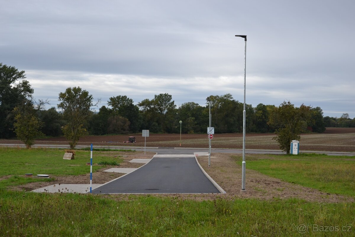 Prodej stavebního pozemku 912 m² Sezemice_Počaply