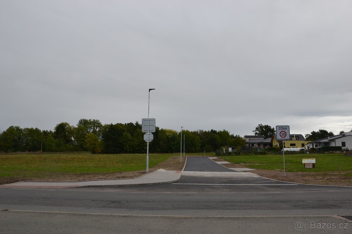 Prodej stavebního pozemku 912 m² Sezemice_Počaply