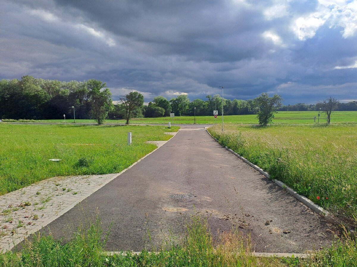 Prodej stavebního pozemku 912 m² Sezemice_Počaply