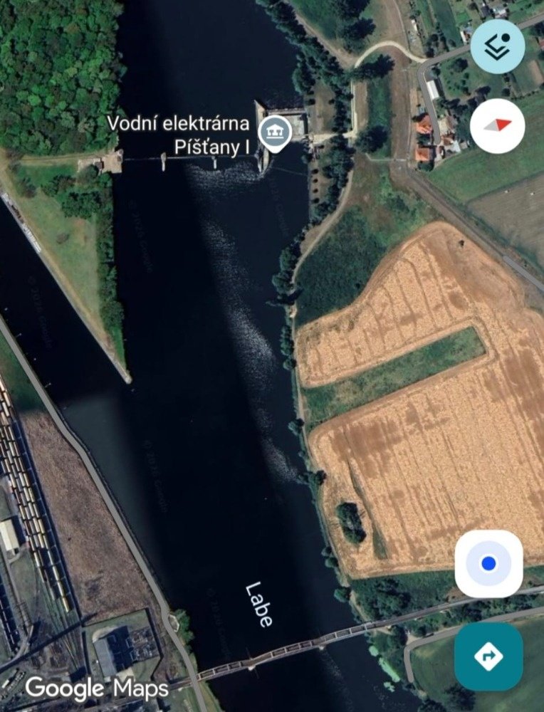 Píšťany-prodej pozemku u Labe 5.816 m2