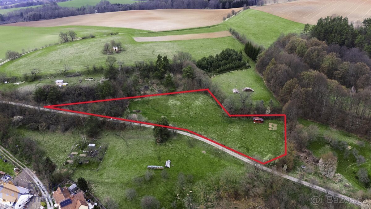 Prodeji stavebního pozemku pro bydlení o výměře 4.085 m2 v o