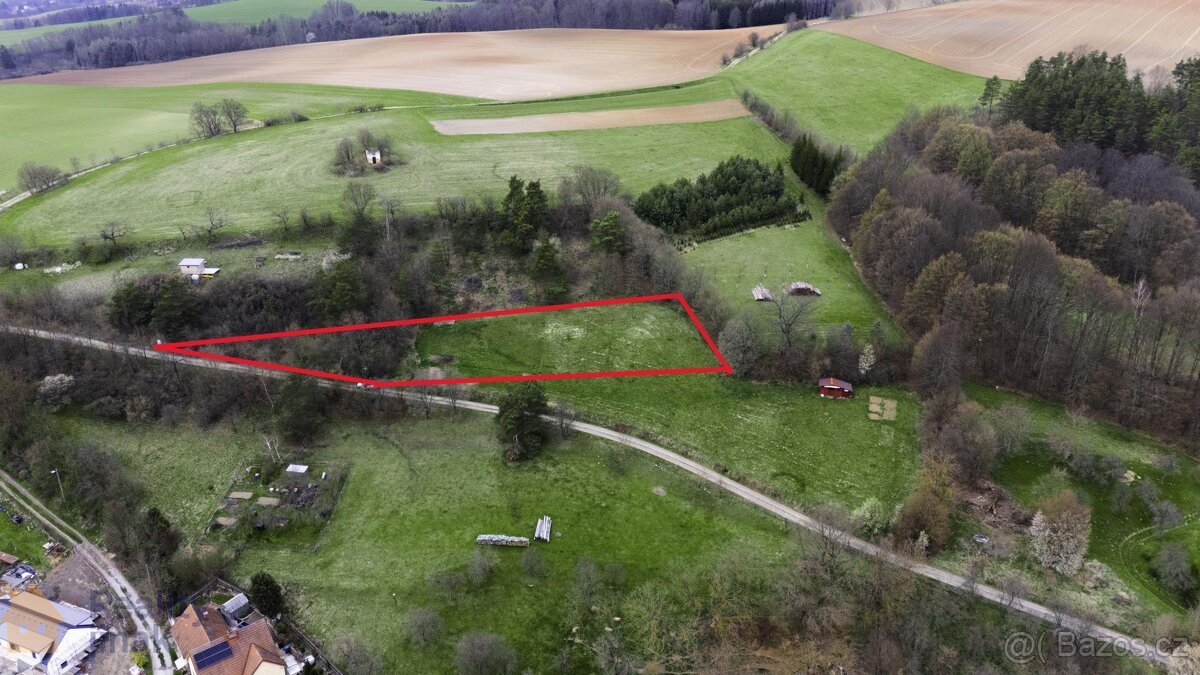 Prodeji stavebního pozemku pro bydlení o výměře 2.184 m2 v o