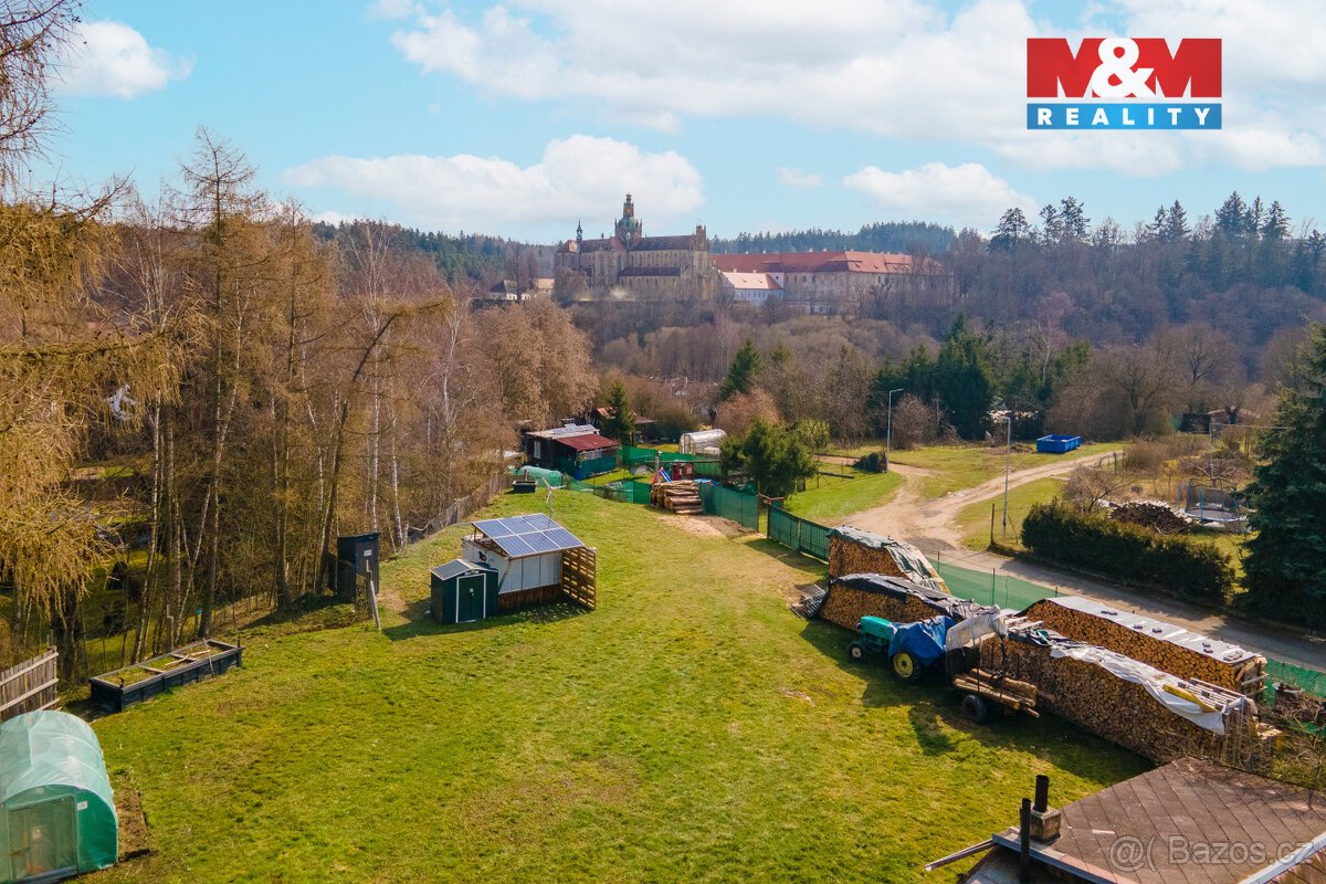 Prodej pozemku k bydlení, 1021 m², Kladruby, ul. Zahradní