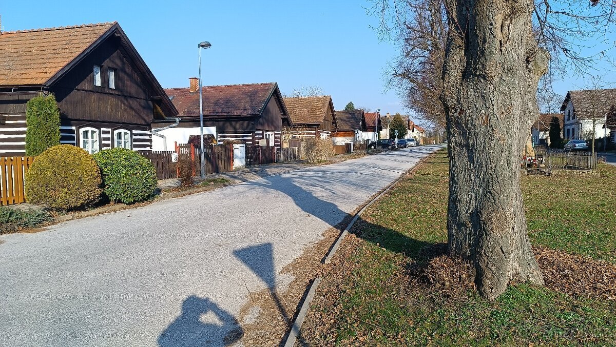 Stavební pozemek 785m-D35 za 6km,všechny sítě,Nové S