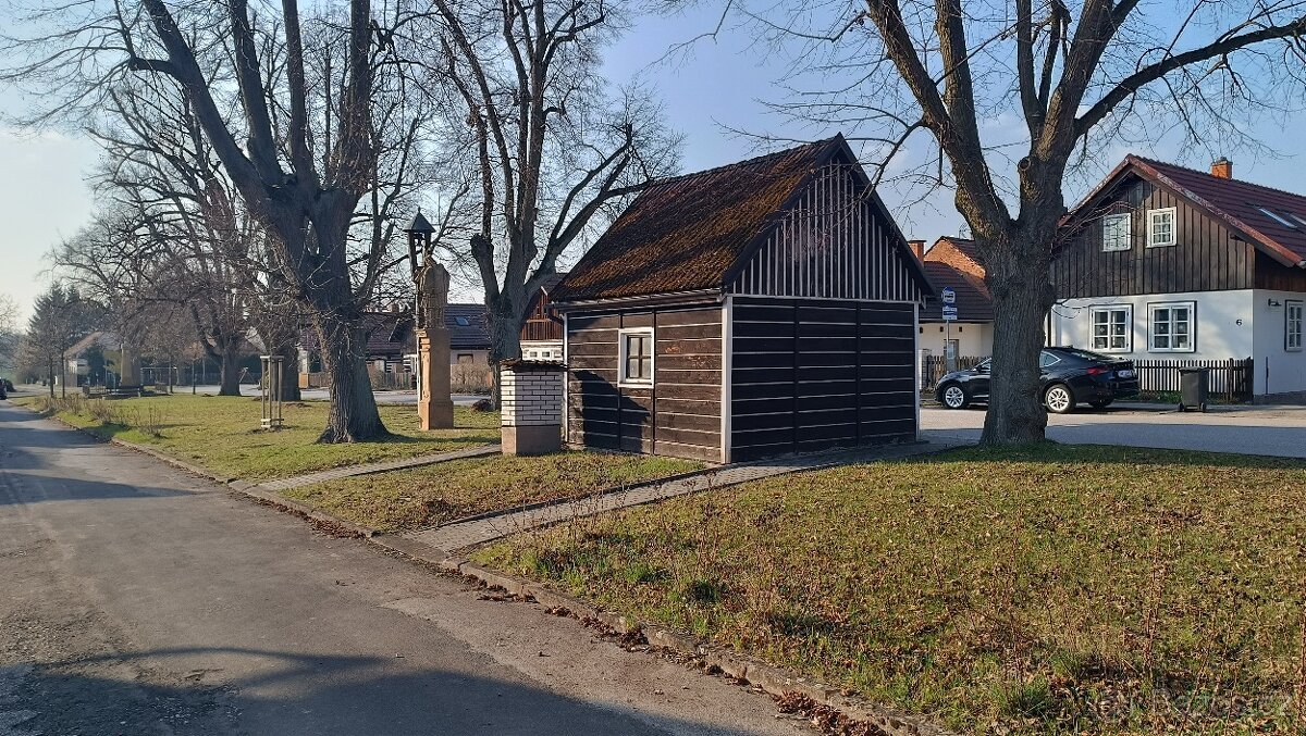 Stavební pozemek 785m-D35 za 6km,všechny sítě,Nové S