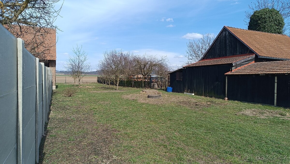 Stavební pozemek 785m-D35 za 6km,všechny sítě,Nové S