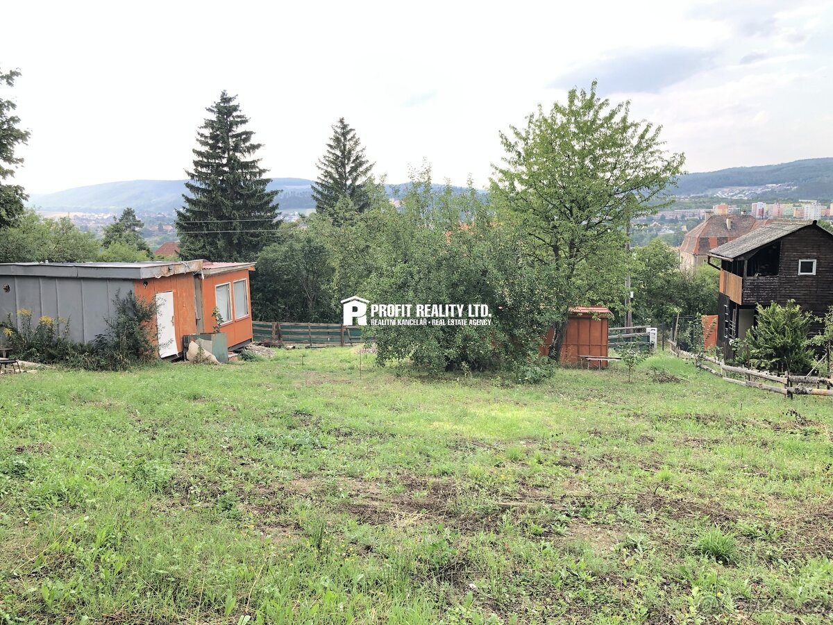 Pozemky, 775 m²,  Králův Dvůr - Karlova Huť, ev.č. N0025286
