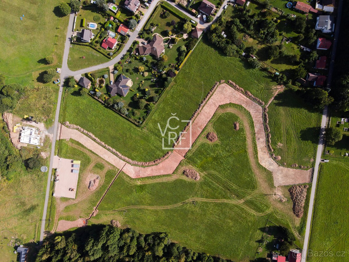 Prodej pozemku o výměře 869 m2 určeného k výstavbě v obci Ža