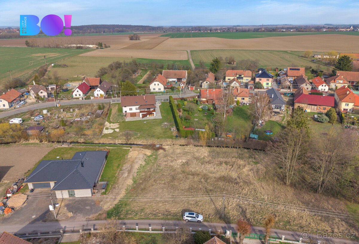 Prodej stavebního pozemku 928 m², Dolní Bezděkov, okres Chru