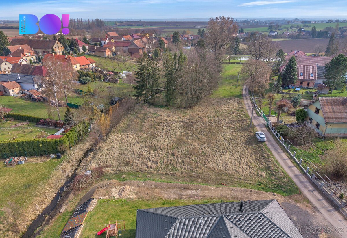 Prodej stavebního pozemku 928 m², Dolní Bezděkov, okres Chru