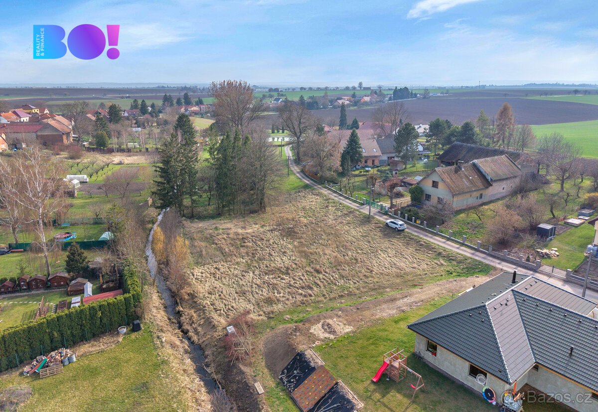 Prodej stavebního pozemku 928 m², Dolní Bezděkov, okres Chru