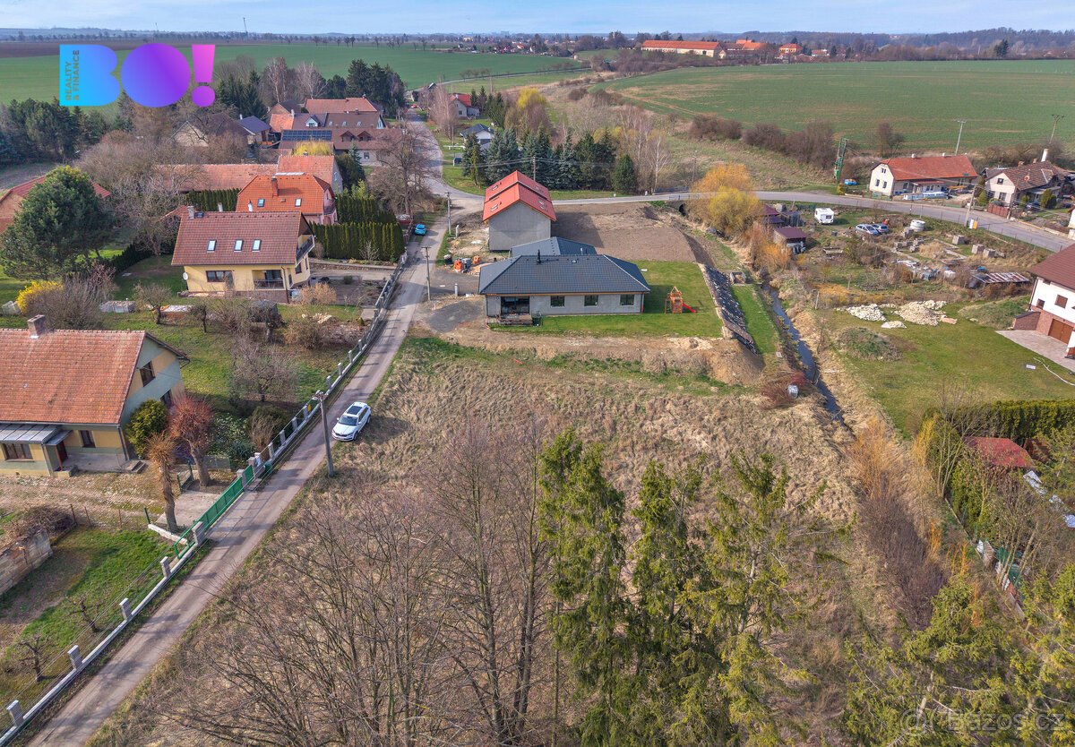 Prodej stavebního pozemku 928 m², Dolní Bezděkov, okres Chru