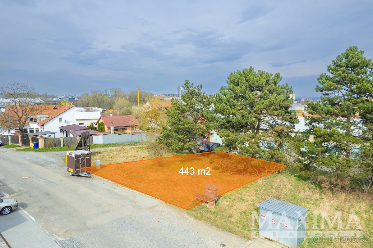 Pozemek  o ploše 443 m2 - Olomouc, Slavonín