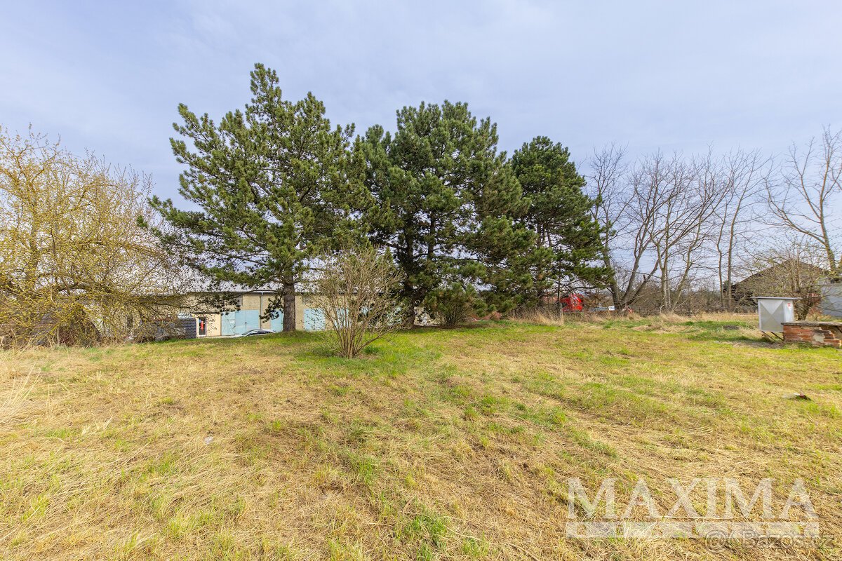 Pozemek  o ploše 443 m2 - Olomouc, Slavonín