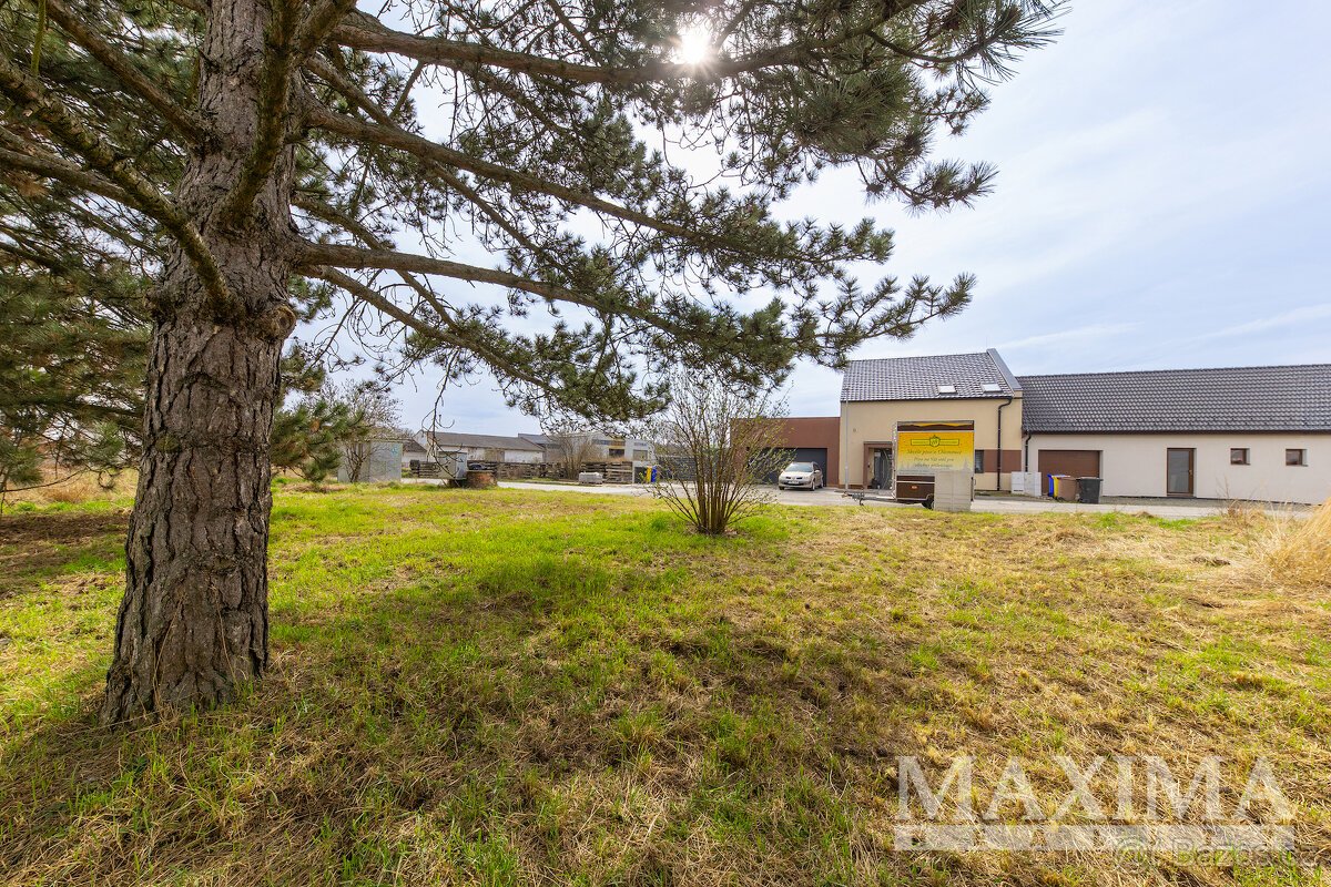 Pozemek  o ploše 443 m2 - Olomouc, Slavonín