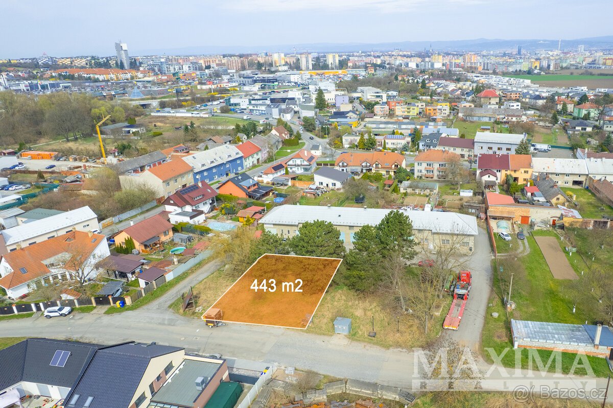 Pozemek  o ploše 443 m2 - Olomouc, Slavonín