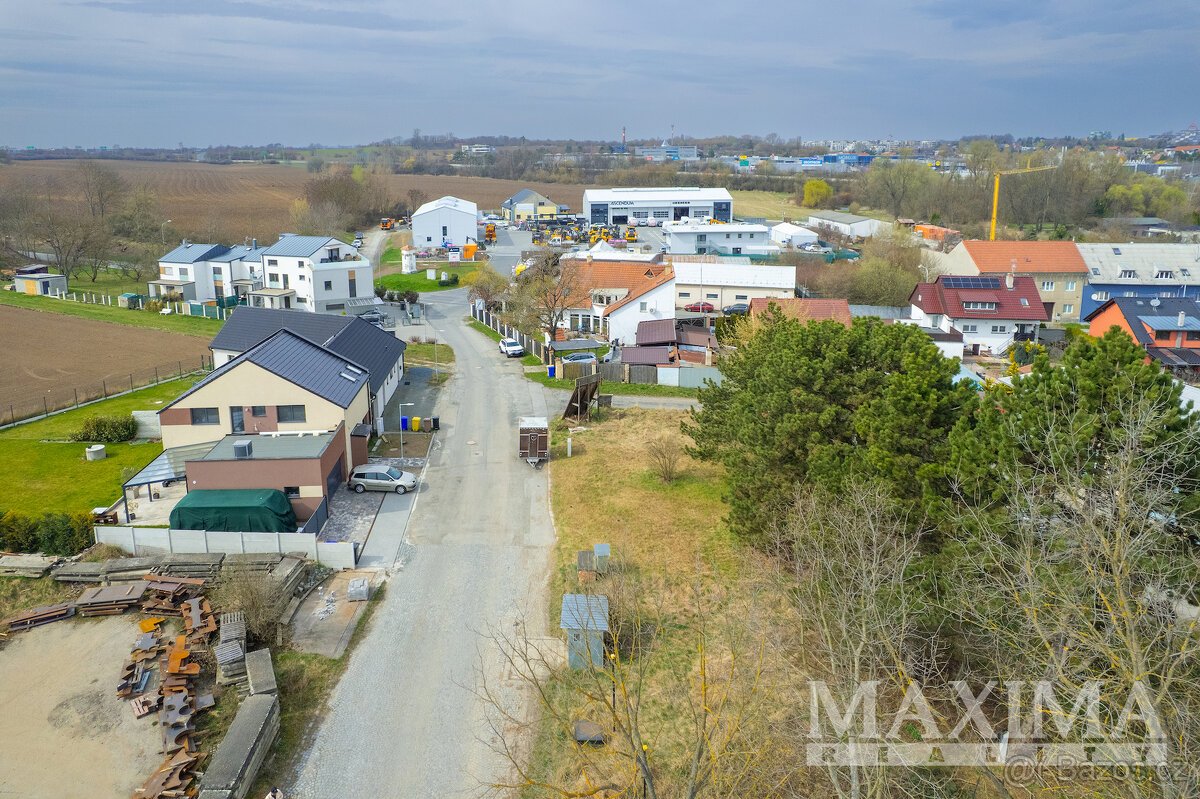 Pozemek  o ploše 443 m2 - Olomouc, Slavonín